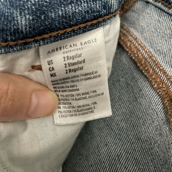 American Eagle Stretch Mom Jeans - Picture 3 of 3